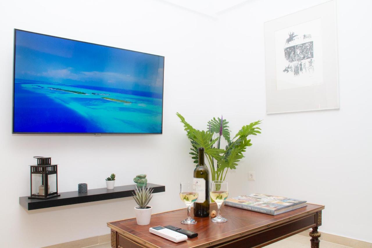 Acropolis Luxurious Legacy Apartment Атина Екстериор снимка
